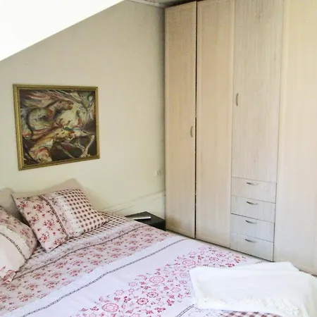Chic & Cozy Central Loft Апартаменти