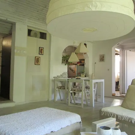 Chic & Cozy Central Loft * Скоп'є