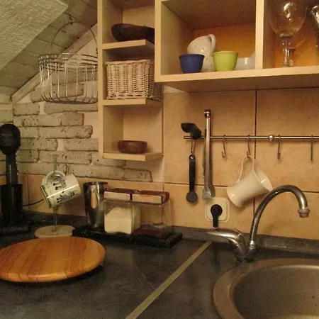 Апартаменти Chic & Cozy Central Loft *